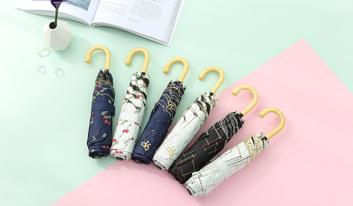 優雅な印象を与える弯勾手柄のデザイン