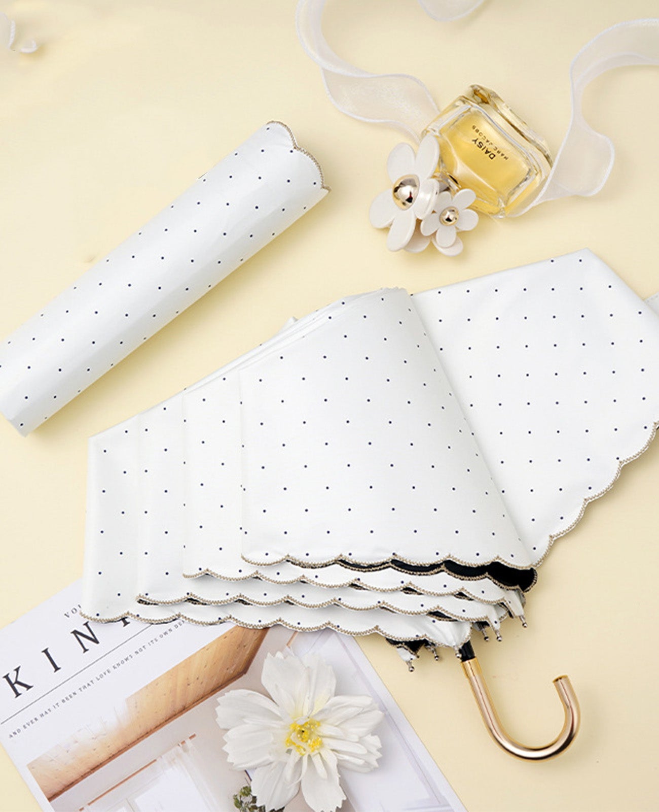 超 軽量 日傘 刺繍入 おしゃれ 折りたたみ 日傘