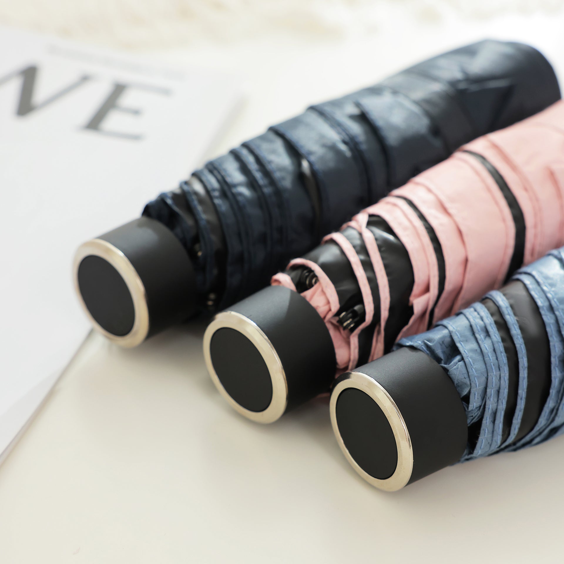 五つ折り晴雨兼用日傘・ミニポケットタイプ・男女兼用のUVカット傘
